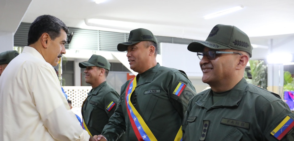 nicolas maduro frente hombres ejercito venezuela+++++++++++++++++++++++++++++++++++++++++