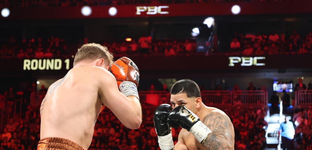 mexicando canelo alvarez vence al puertoriqueno