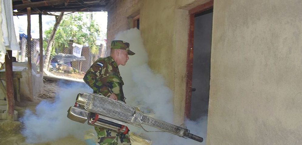 militar fumiga contra dengue nicaragua