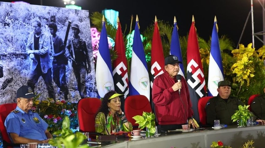 daniel ortega traspasa poder y control del ejercito a rosario murillo