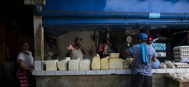 vendedor queso canasta basica mercado managua