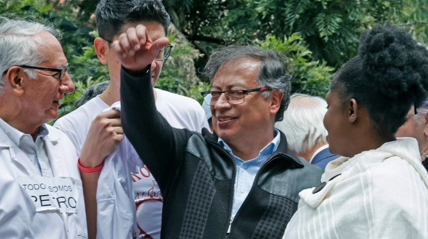 gustavo petro presidente colombia efe