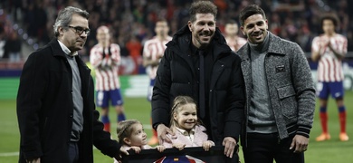 diego simeone recibe homenaje atletico madrid