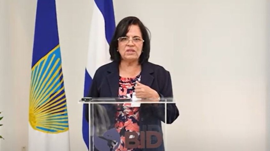 estela maría martínez renuncia viceministra energia nicaragua