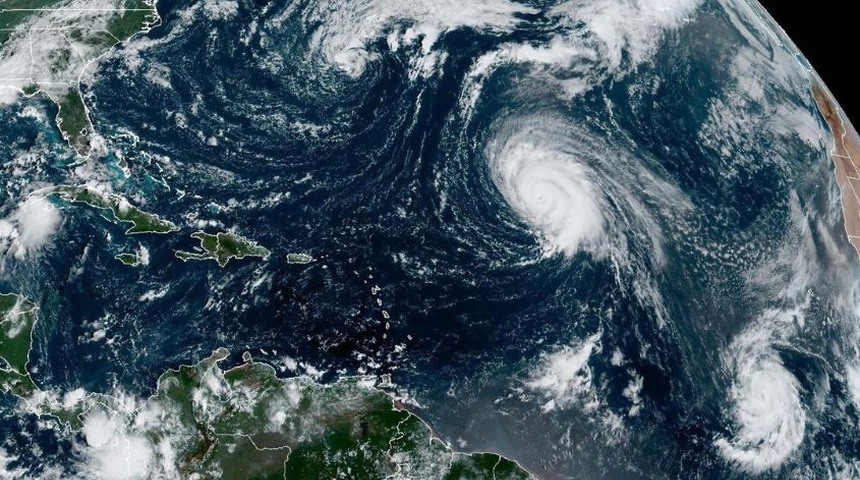 huracán kirk tormenta tropical leslie atlántico