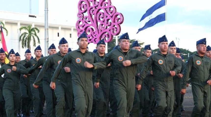 soldados desfile ejercito nicaragua