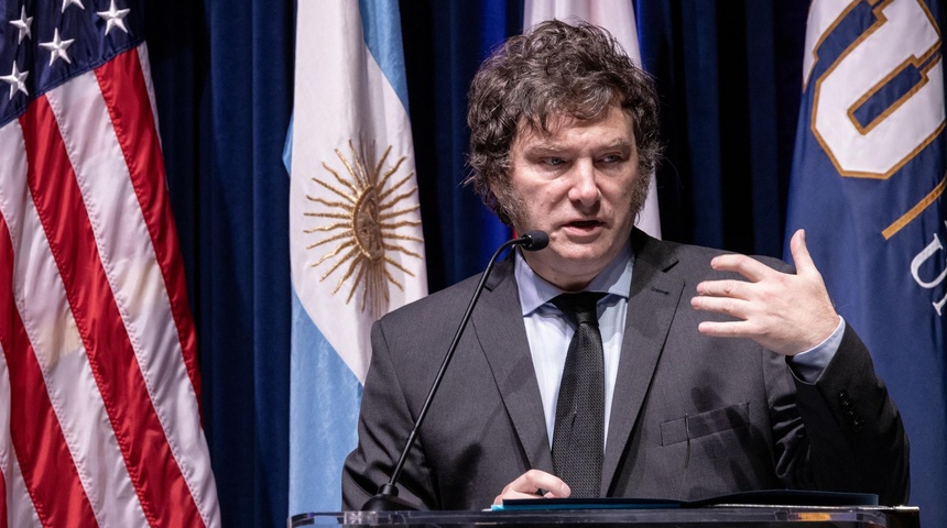 javier milei busca enfrentar cristina fernadez