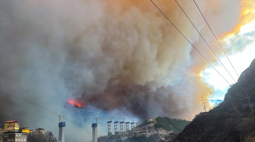 incendio forestal china evacuacion personas