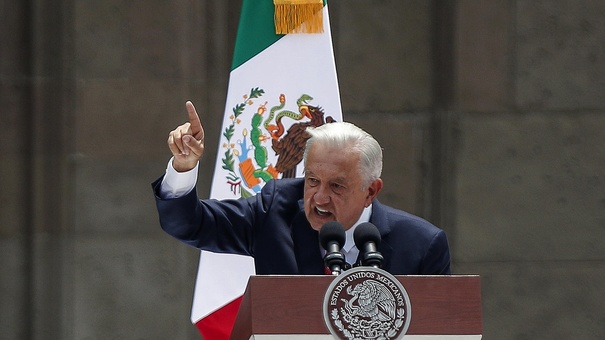 presidente obrador habla sitema salud mexico