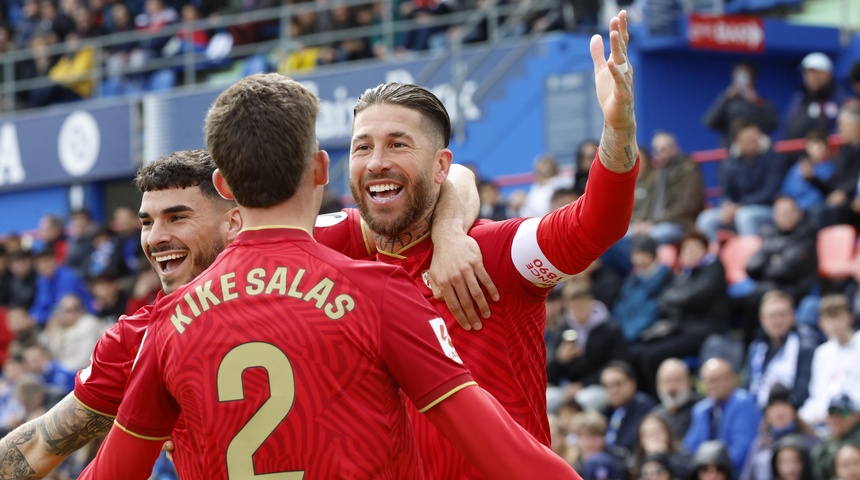 jugador del sevilla sergio ramos celebra gol getafe