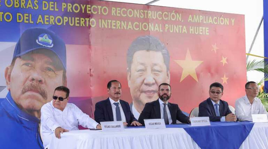 laureano ortega  junto inversores chinos