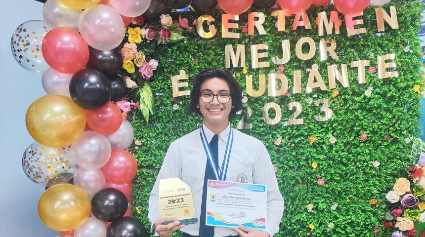 mejor alumno secundaria nicaragua hijo preso politico