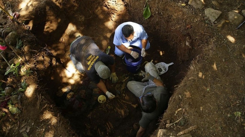 exhumacion cuerpos el salvador