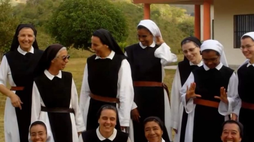 monjas trapenses denuncian confiscacion de monasterio