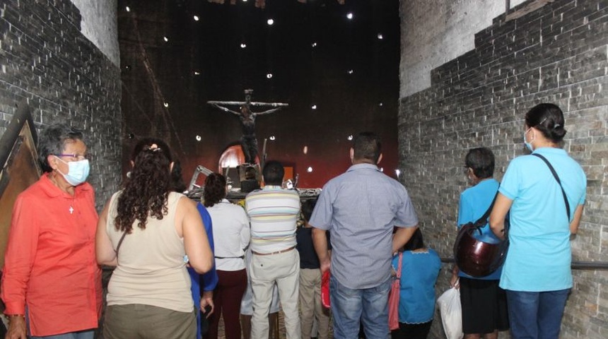 imagen sangre cristo quemada catedral managua