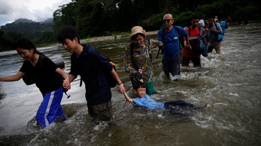 migrantes cruzan selva darien rumbo eeuu