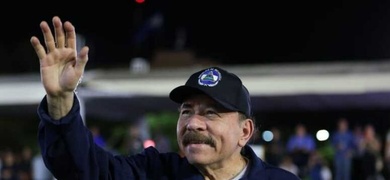 daniel ortega camisa azul oscuro