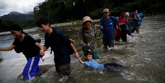 migrantes cruzan selva darien rumbo eeuu