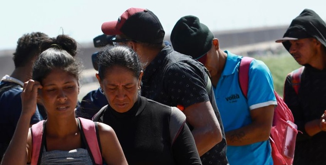 agentes hallan a 415 migrantes de 19 países en mexico