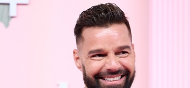 padre ricky martin ayuda salir closet