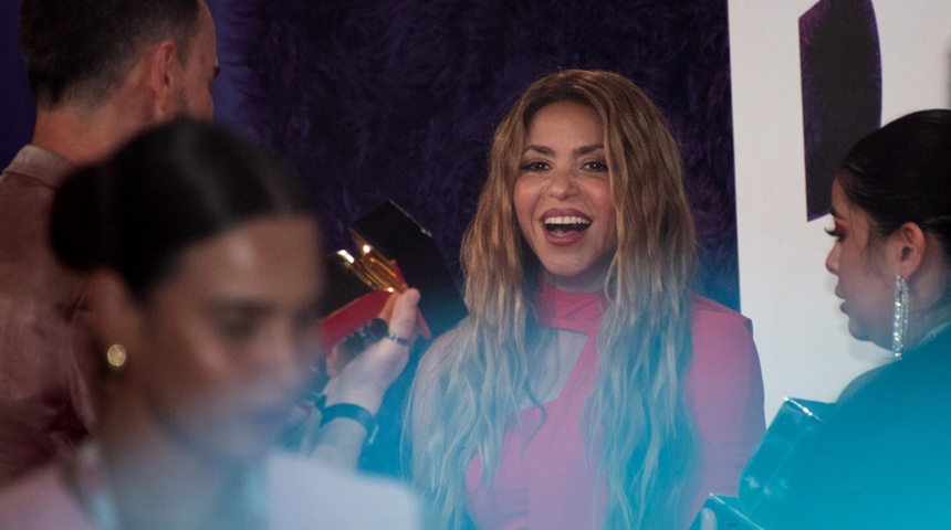 shakira recibira video vanguard award mtv