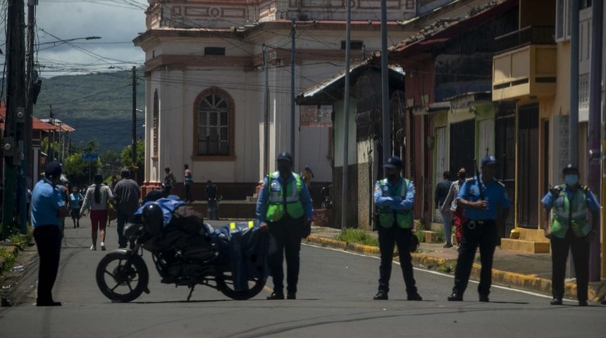 policia asedio iglesia catolica nicaragua