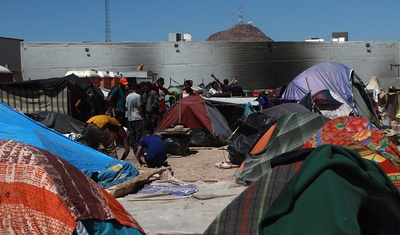 migrantes arman campamento frontera mexico eeuu