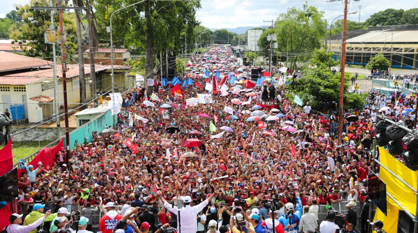 acto de campana nicolas maduro