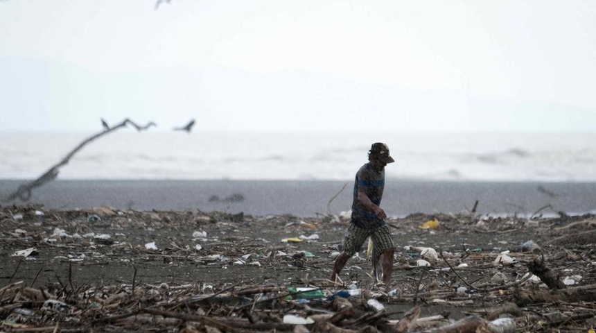 ontaminacion en playas de costa rica