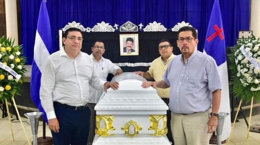 honras funebres pastor rafael arista