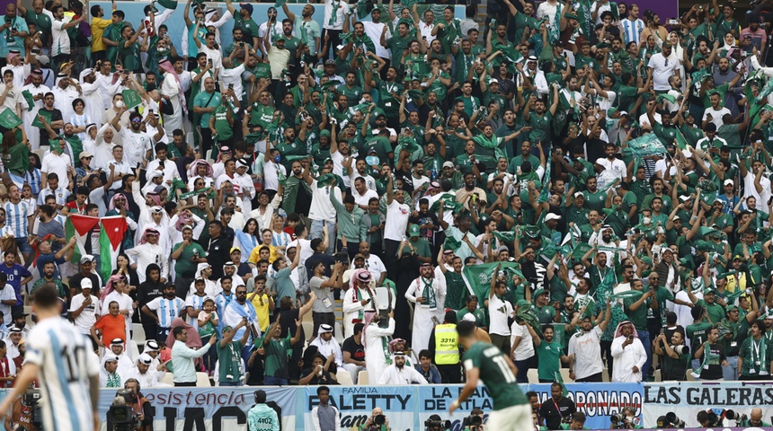 arabia saudita celebra gol