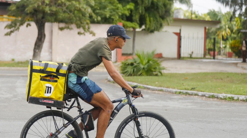 mensajero privado en calles cuba