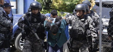 policia salvadorena presenta presuntos pandilleros