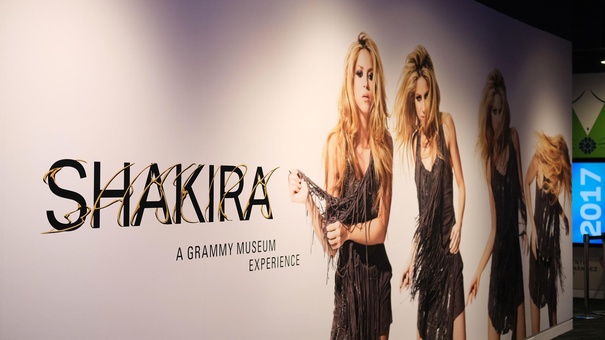 exposición shakira los angeles