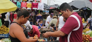 compradores en mercado de managua