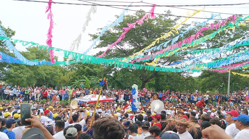 promesantes acuden roza camino managua