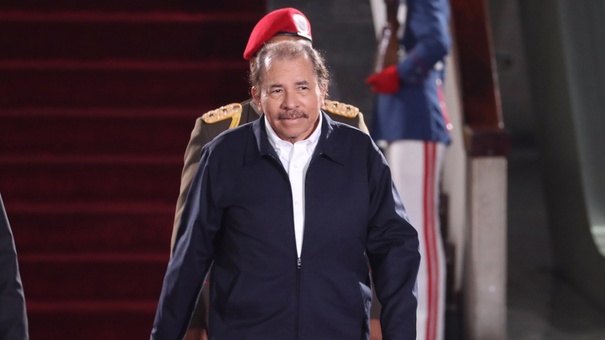 daniel ortega monjas rezaban para asesinato