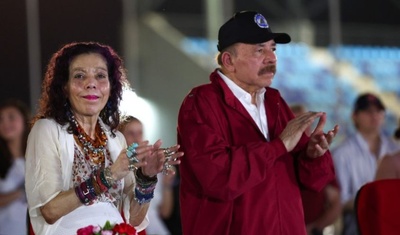 ortega y murillo desfile ejercito managua