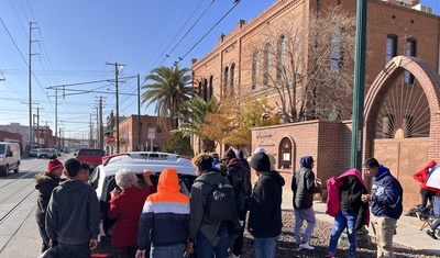 migrantes en frontera de eeuu mexico