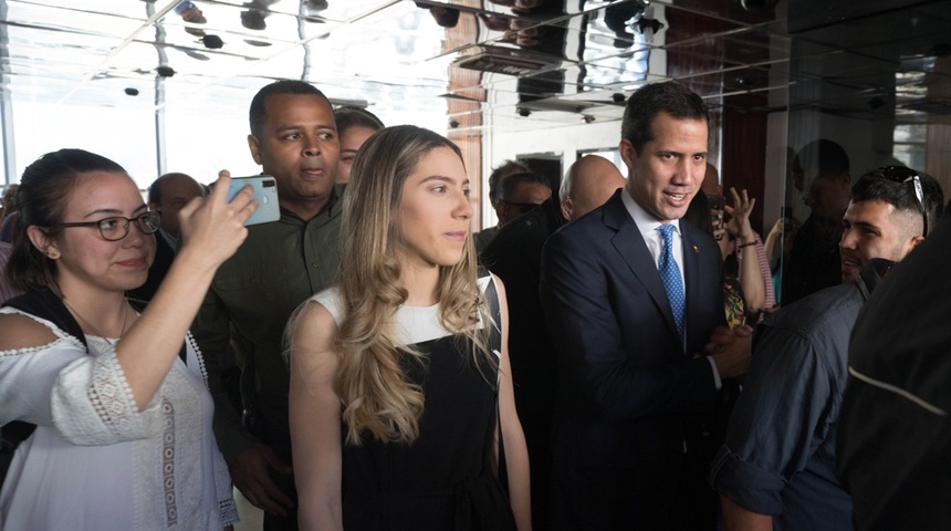 familia de juan guaido llega a eeuu