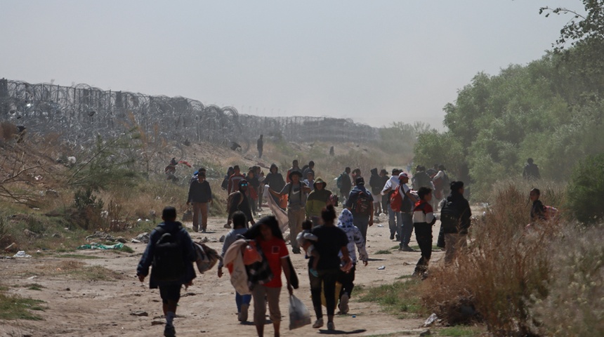 migrantes suben trenes mexico