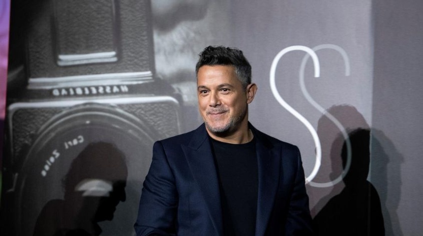 cantante alejandro sanz solitario