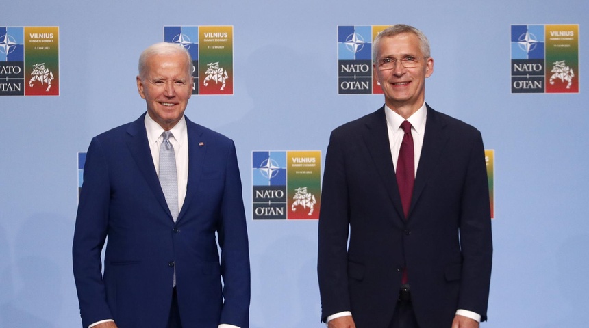 secretario otan junto presidente joe biden