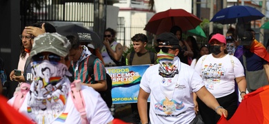 comunidad lgtbi marchan el salvador