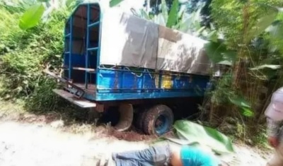 hombre aplastado camion