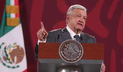 lopez obrador viaja a peru