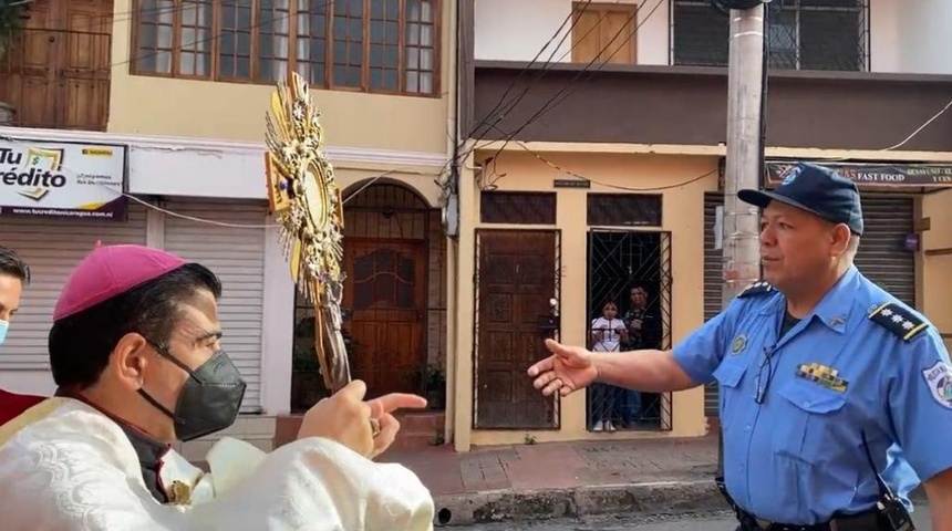 monsenor rolando alvarez santisimo policias matagalpa