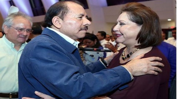 daniel ortega y alba luz ramos