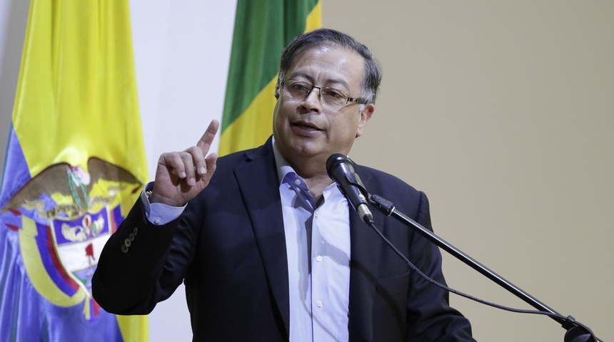 gustavo petro envia menaje hijo