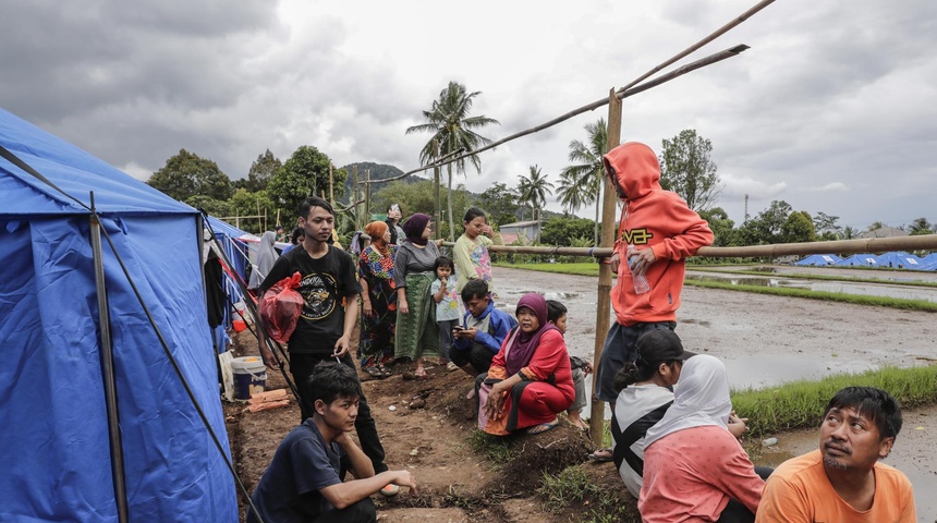 victimas mortales terremoto indonesia